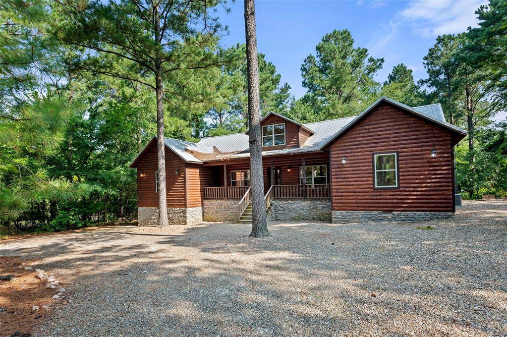 Hochatown, OK 74728,950 Pine Hills Road