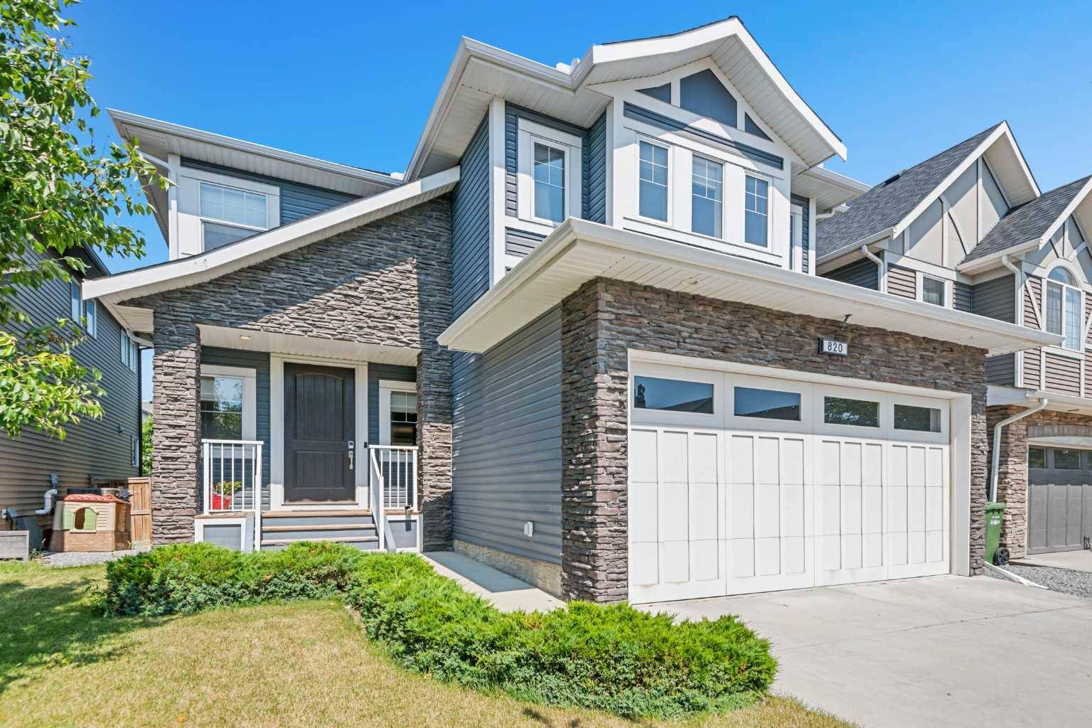 Airdrie, AB T4B 0G6,820 Coopers SQ SW