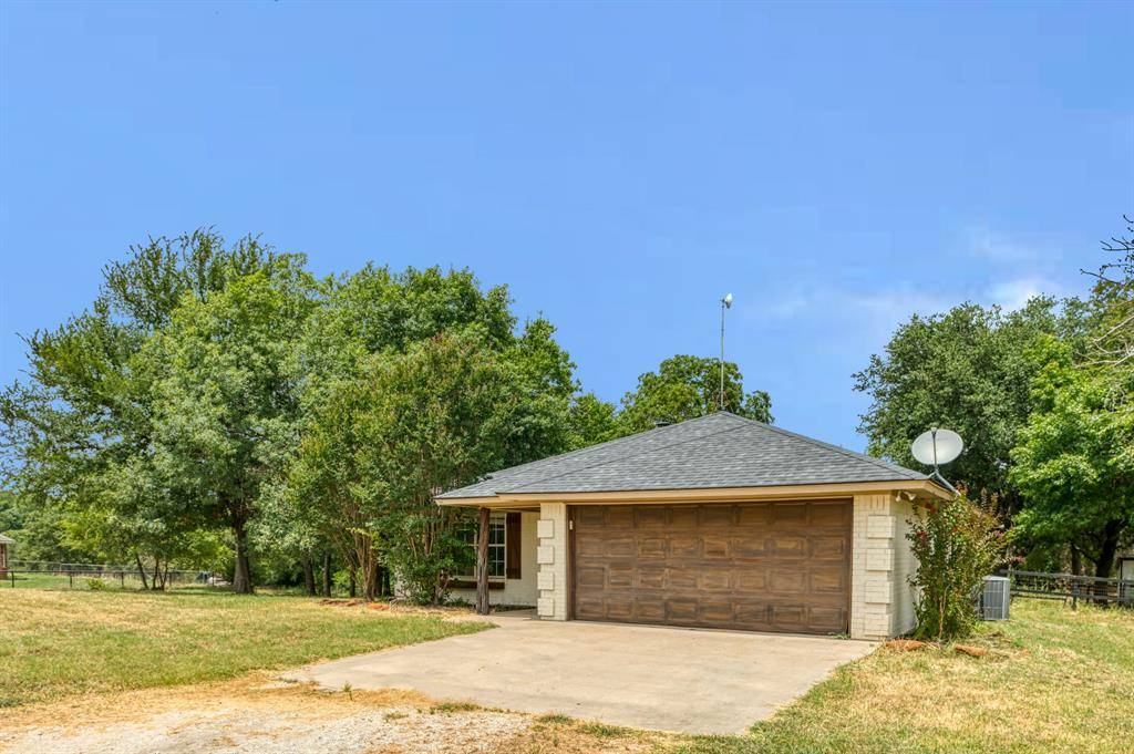 Springtown, TX 76082,986 Eagles Way