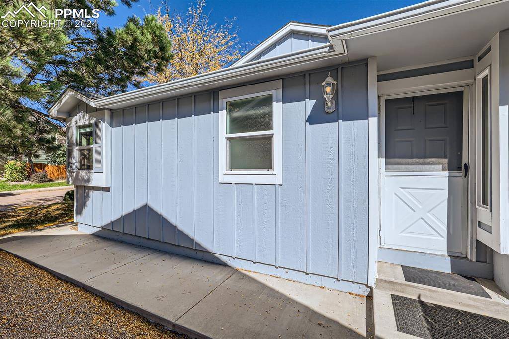 Colorado Springs, CO 80919,5863 Wisteria DR