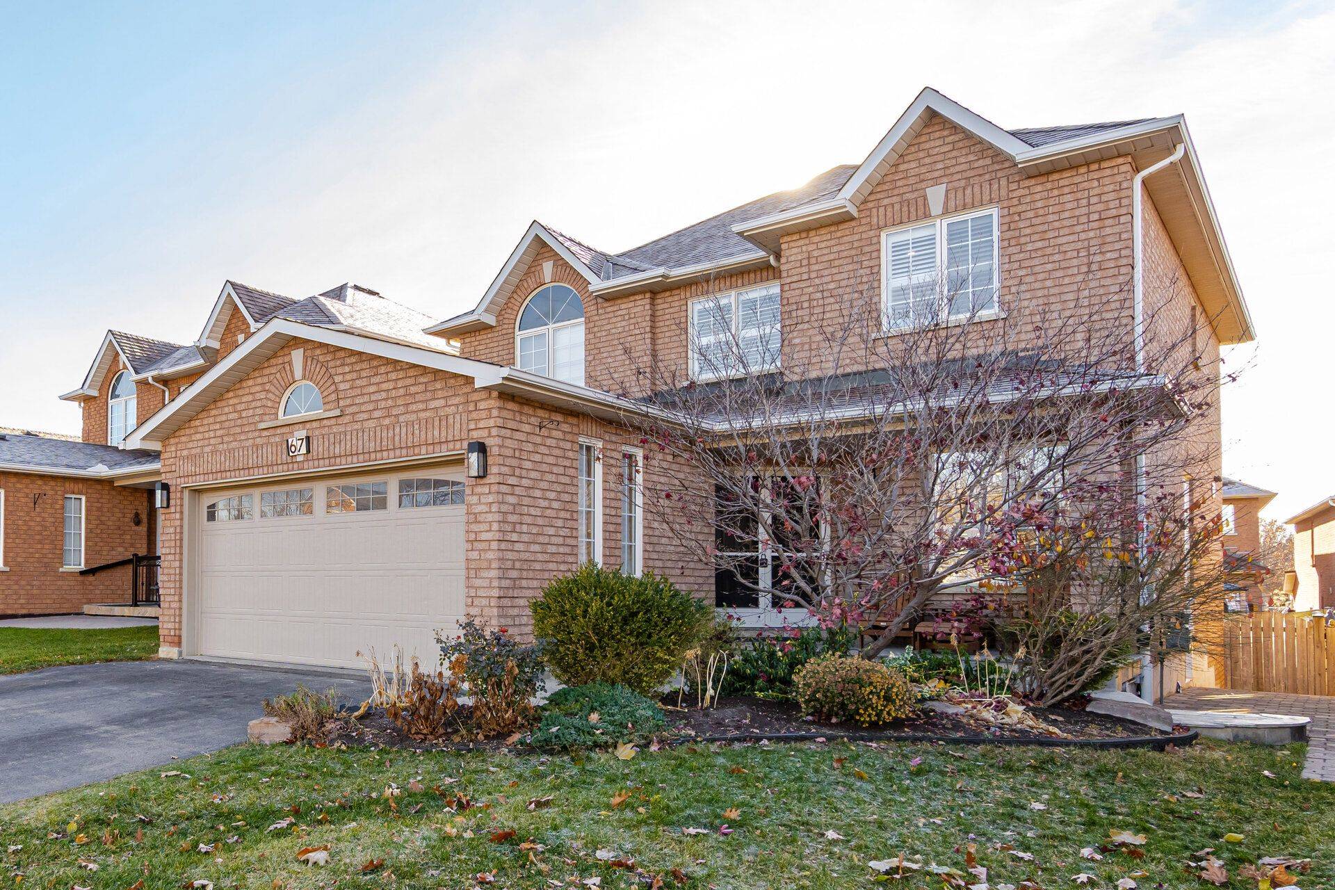 Vaughan, ON L6A 3E3,67 Rosanna CRES