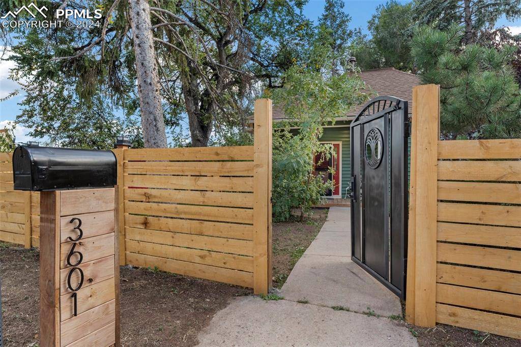 Colorado Springs, CO 80904,3601 W Pikes Peak AVE