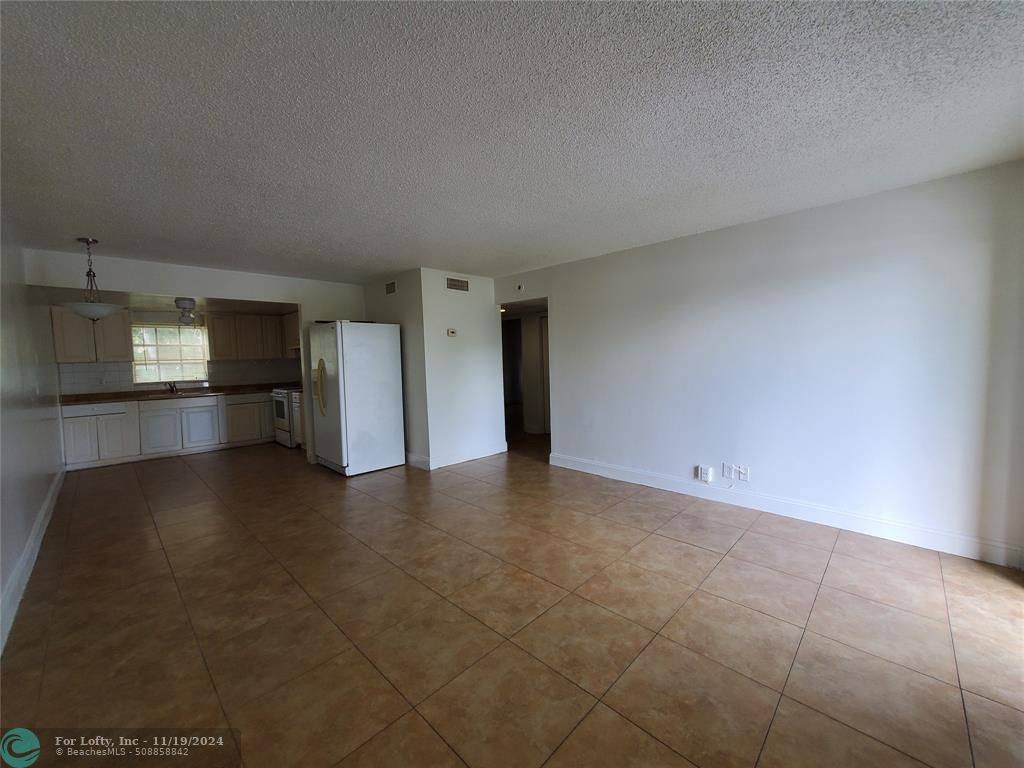 Coral Springs, FL 33065,3402 Riverside Dr  #2