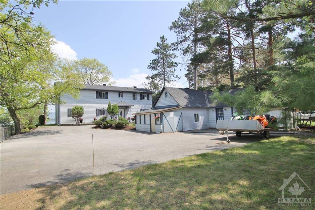 Constance Bay - Dunrobin - Kilmaurs - Woodlawn, ON K0A 3M0,476 BAYVIEW DR