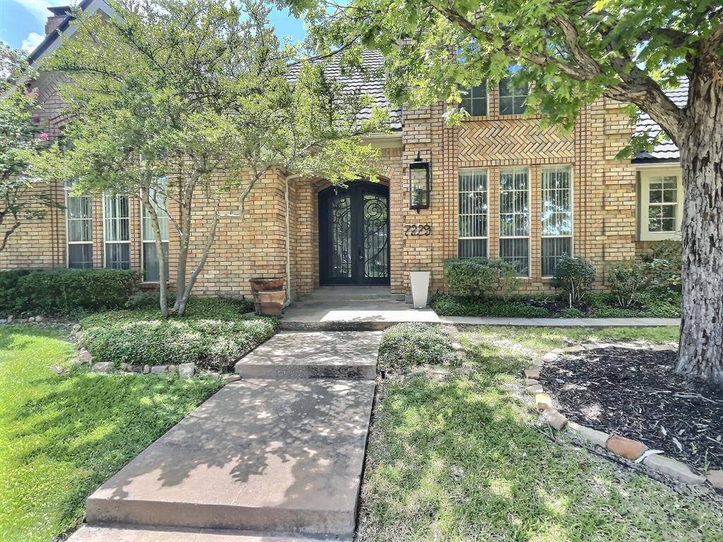 Irving, TX 75063,7229 Summitview Drive