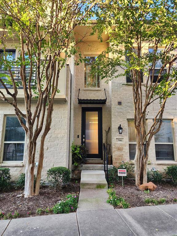 Dallas, TX 75240,7333 Valley View Lane #306