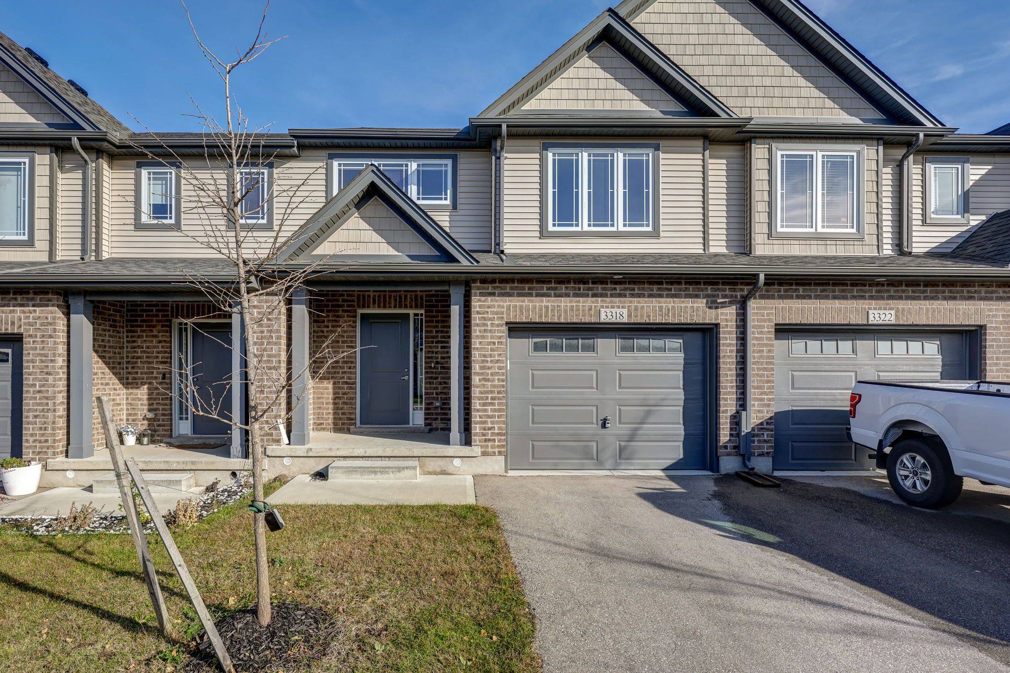 London, ON N6M 0E9,3318 Strawberry WALK