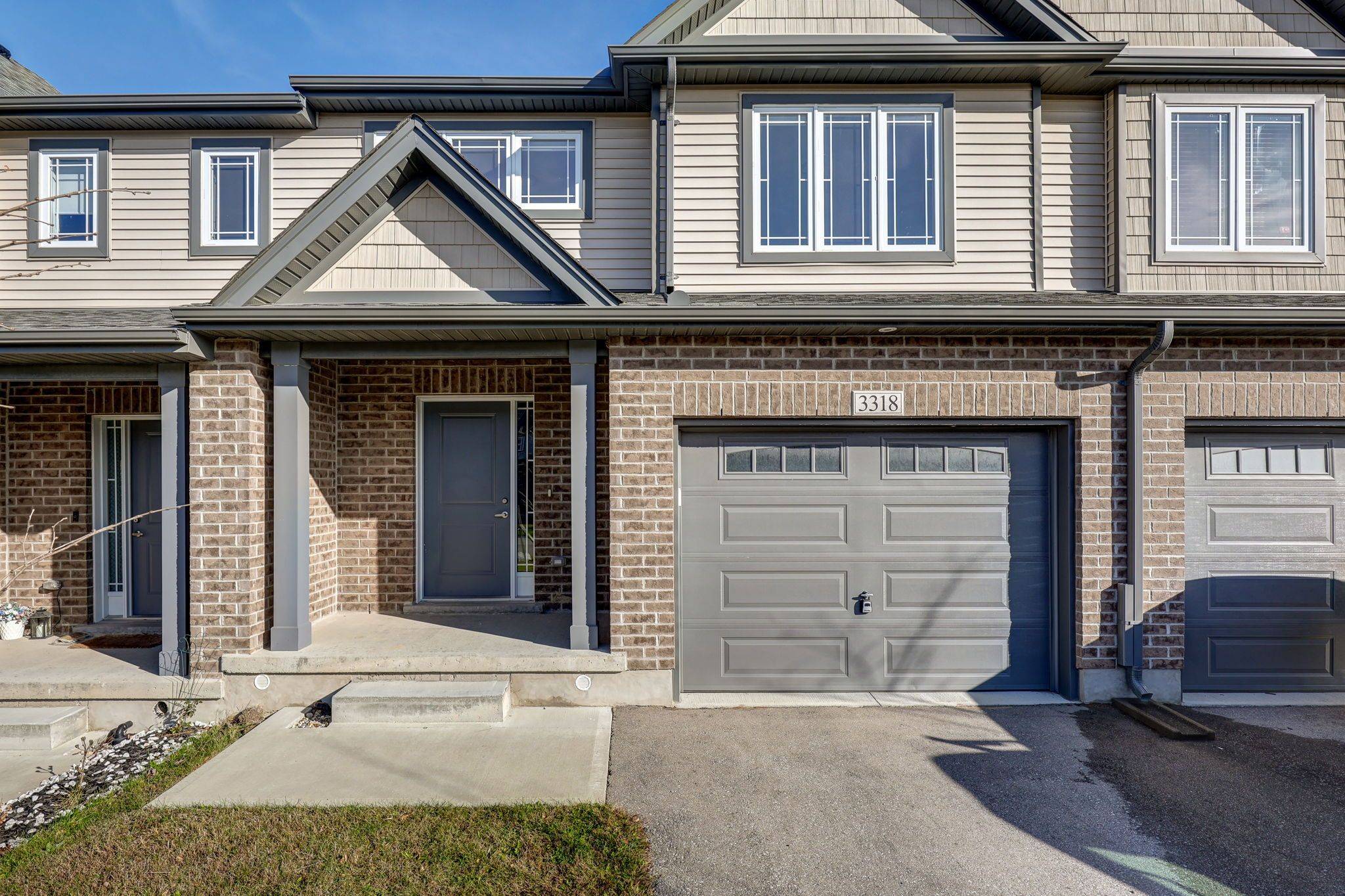 London, ON N6M 0E9,3318 Strawberry WALK