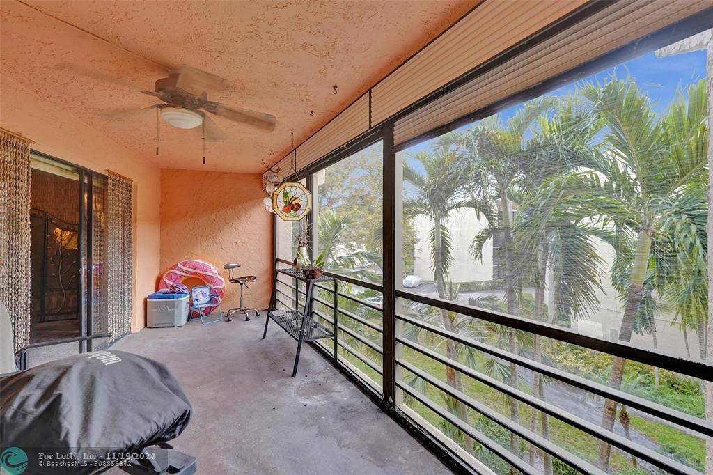 Plantation, FL 33317,6855 W Broward Blvd  #306