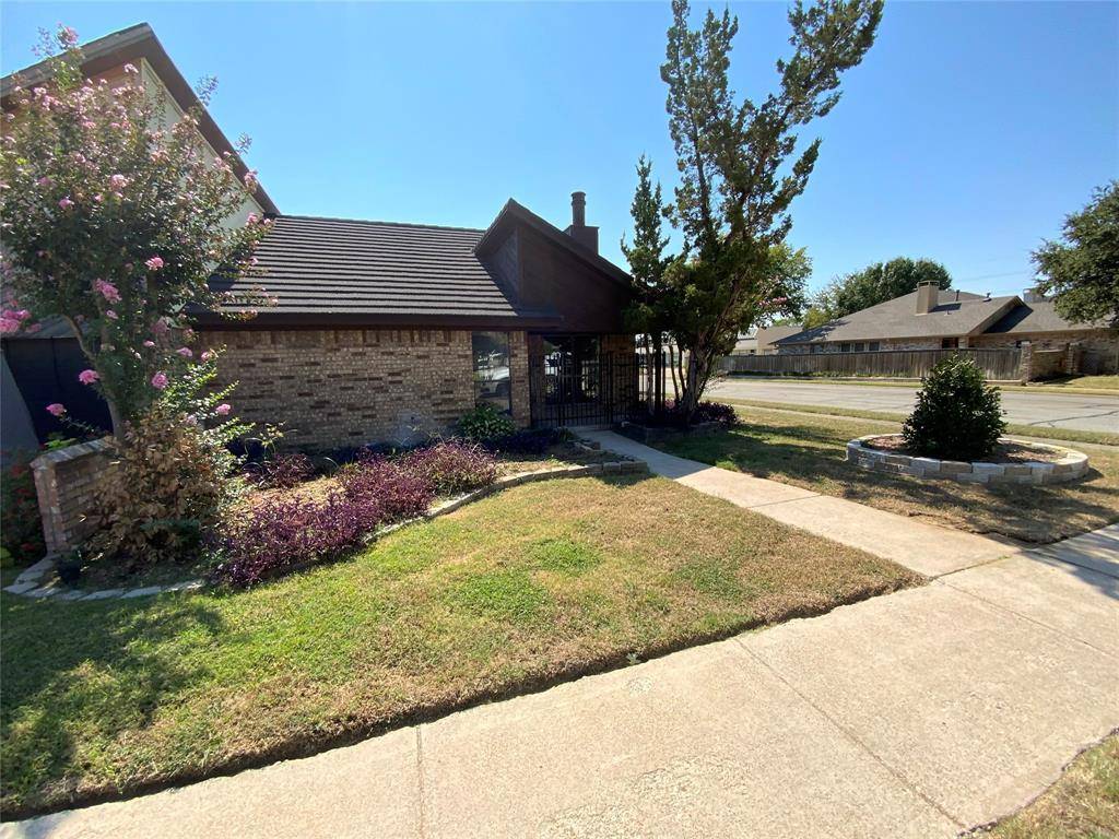 Bedford, TX 76021,300 Mountain View Court