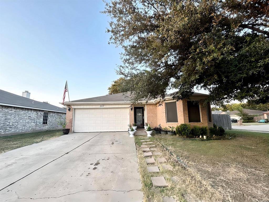 Saginaw, TX 76179,300 Comiskey Court