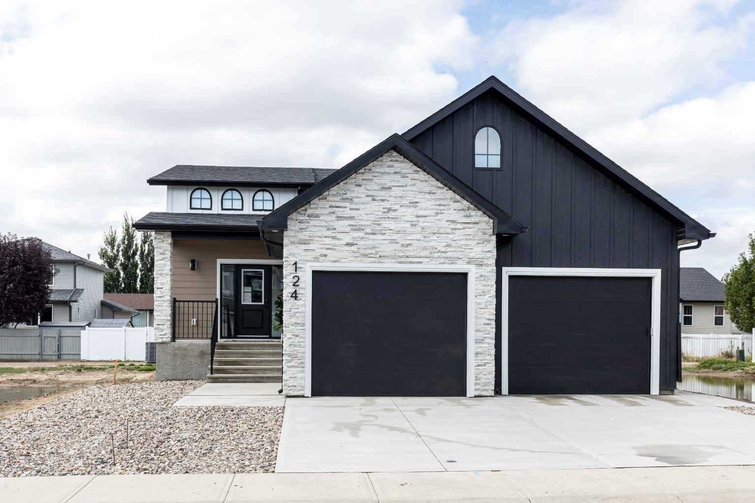 Medicine Hat, AB T1B 0P4,124 Hamptons CRES SE