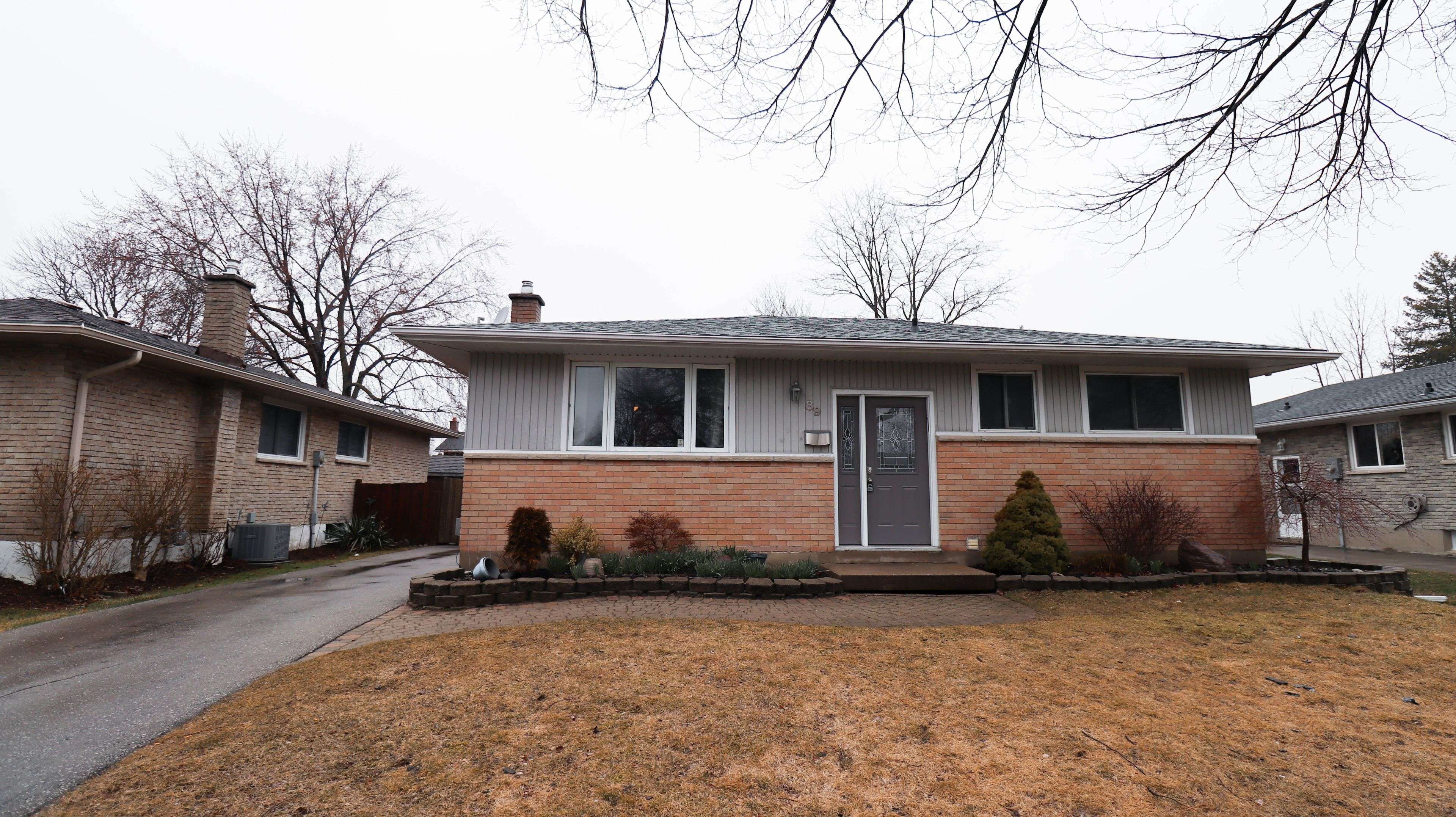 London, ON N6E 2A2,89 Alayne CRES