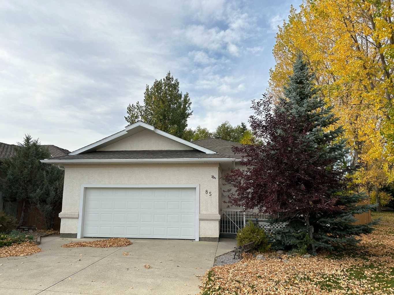 Lethbridge, AB T1K 6W5,85 Canyon Close W