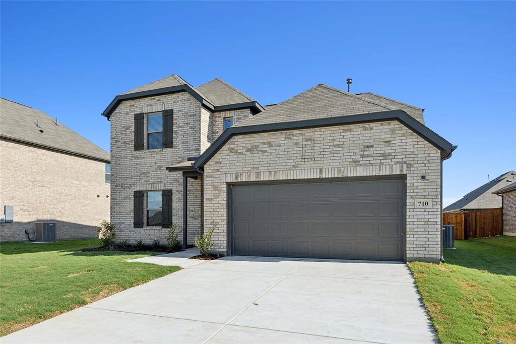 Van Alstyne, TX 75495,528 Ridgewood Drive