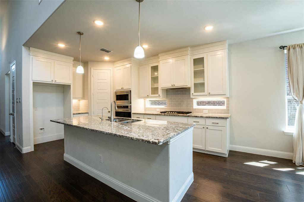 Frisco, TX 75035,8035 Sedum Carpet Lane