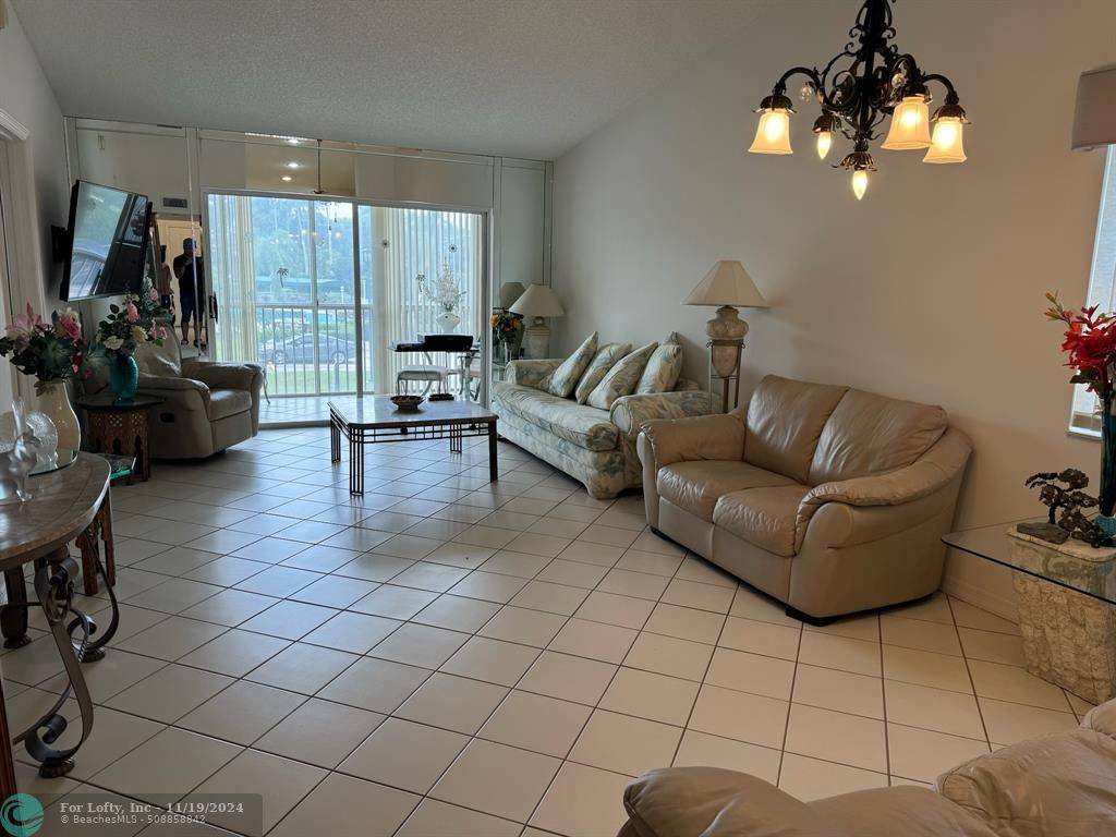 Tamarac, FL 33321,7407 N Devon Dr  #212