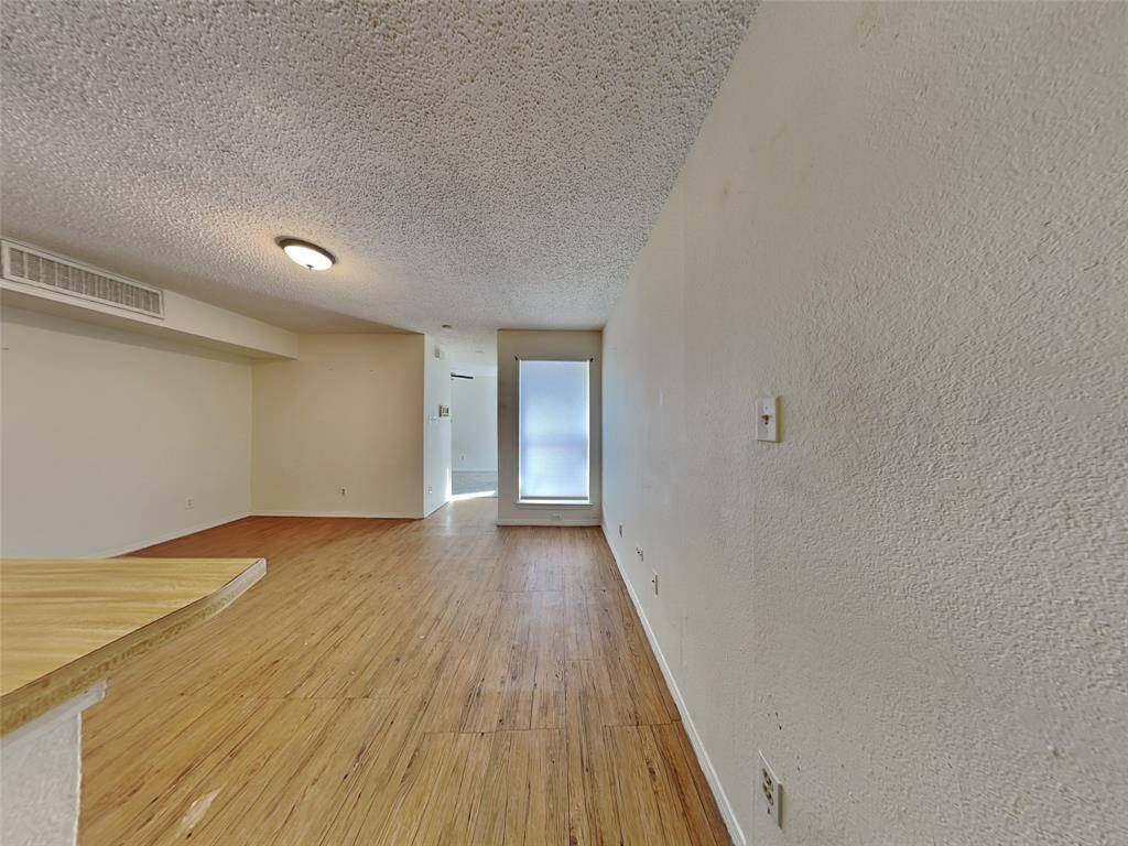 Dallas, TX 75243,9833 Walnut Street #303