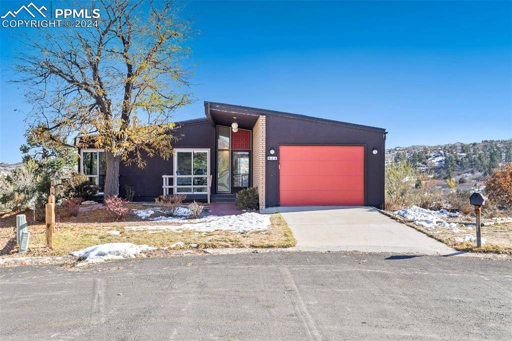 Manitou Springs, CO 80829,36 Kris LN