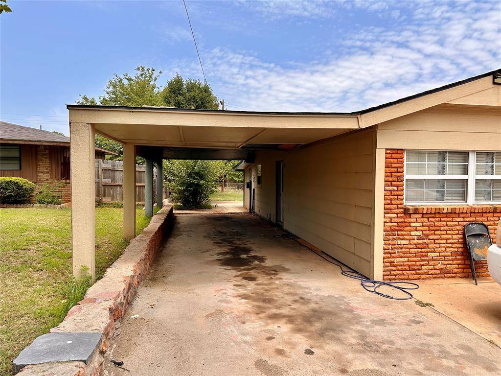 Clinton, OK 73601,1401 Littell Avenue