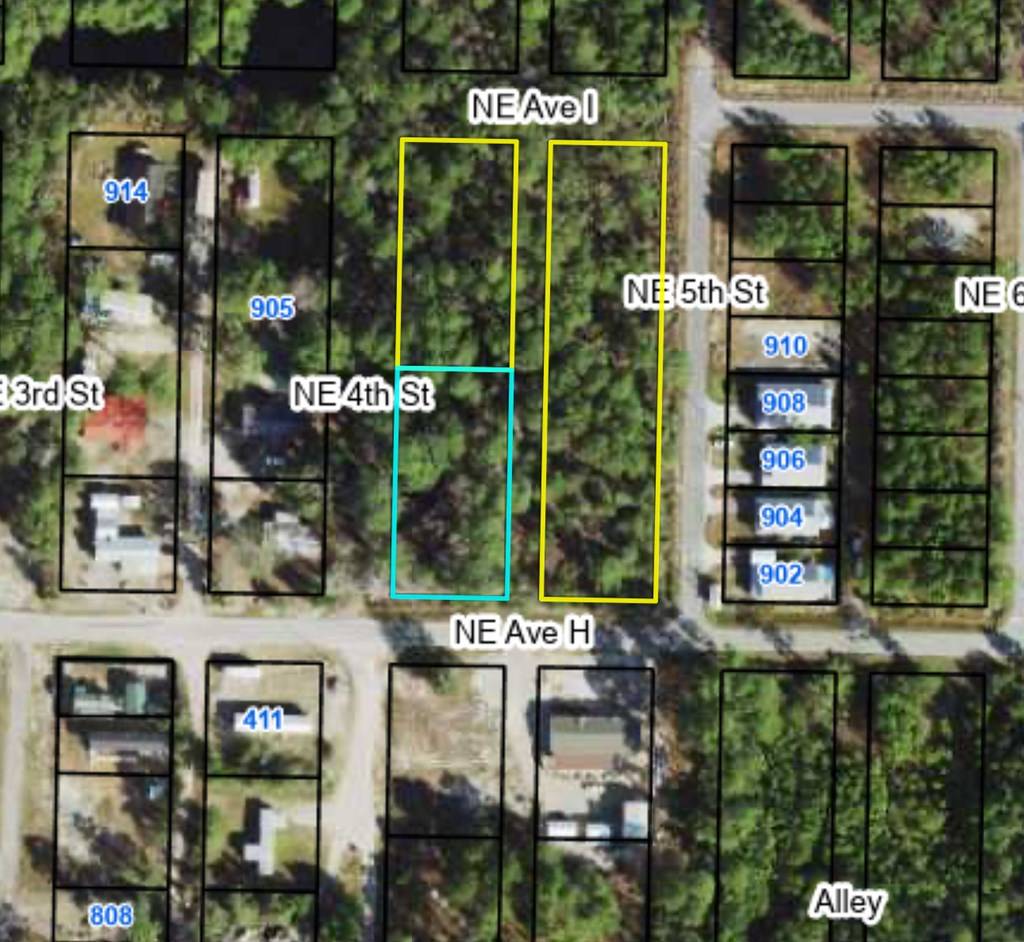 Carrabelle, FL 32322,901 NE 5th St