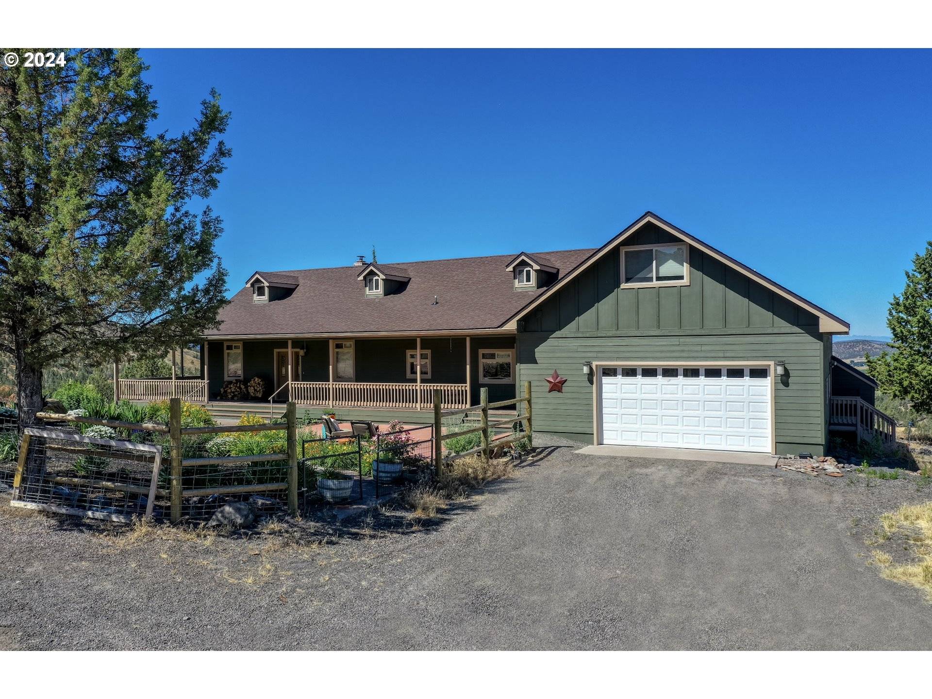 Prineville, OR 97754,8883 NE MEADOW RIDGE RD