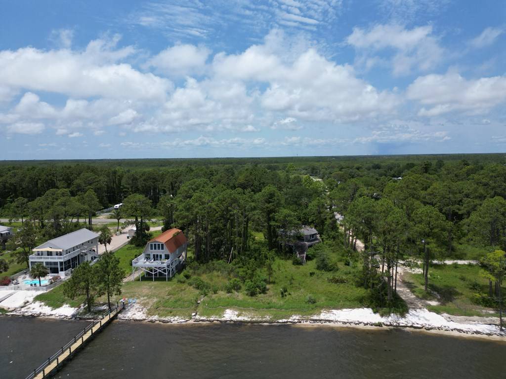 Carrabelle, FL 32323,2170 Hwy 98 E