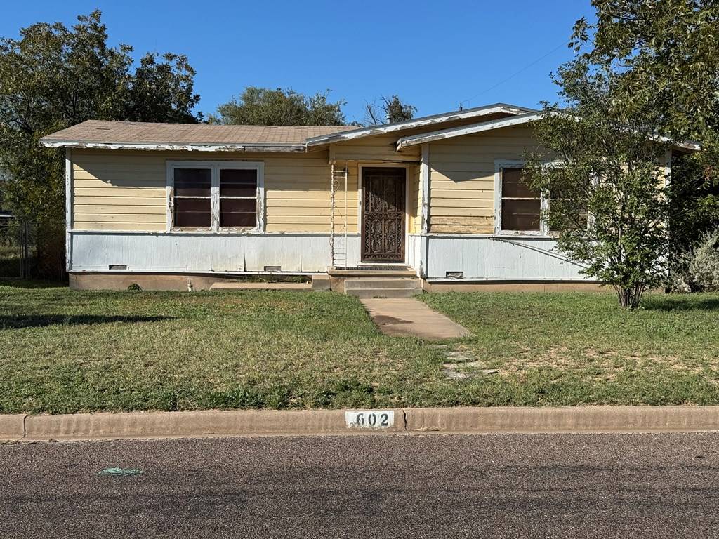 San Angelo, TX 76903,602 W 16th St