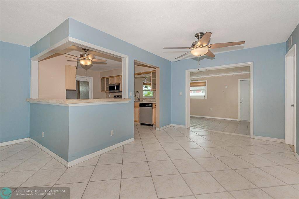 Dania Beach, FL 33004,326 SE 3rd St