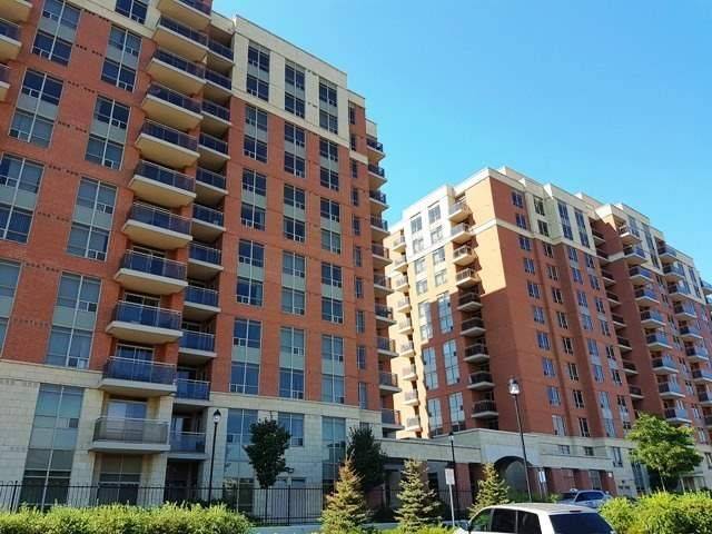 Richmond Hill, ON L4B 0C2,73 King William CRES #201