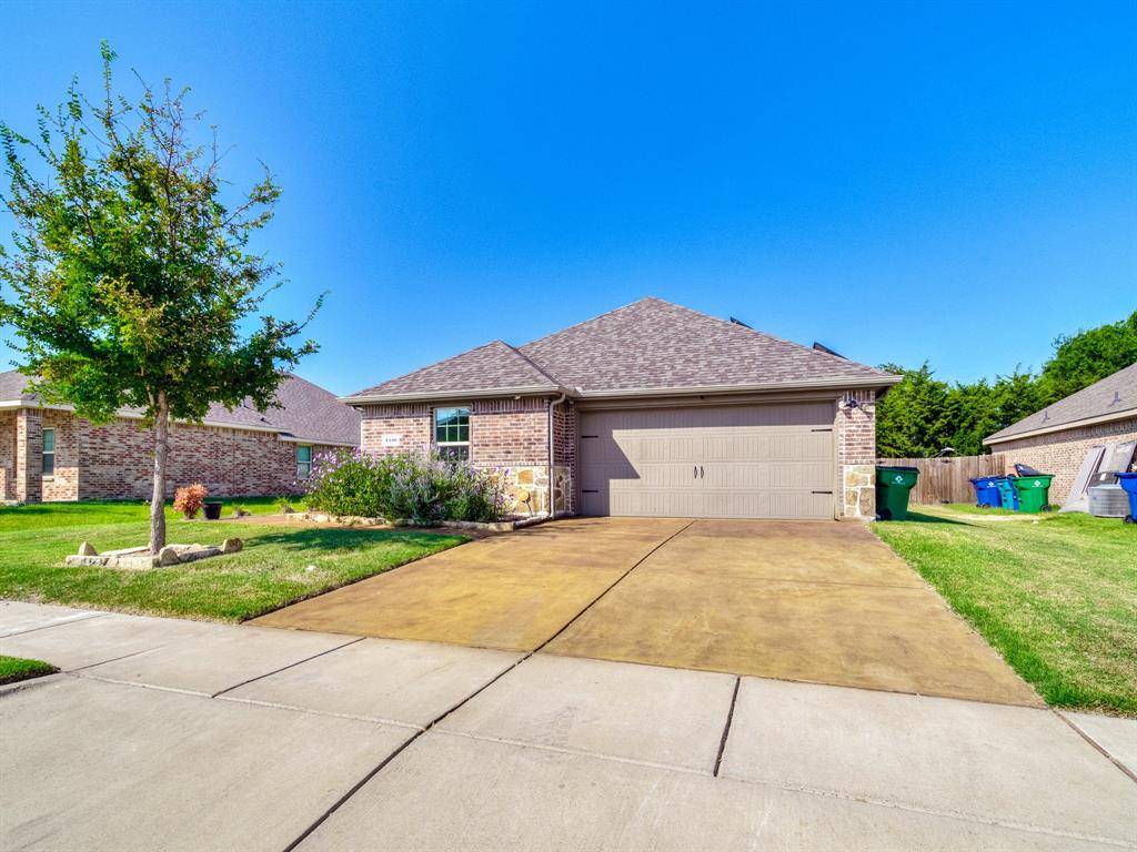 Waxahachie, TX 75165,1530 Woodlake Drive