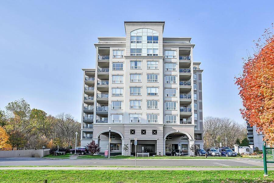 Hamilton, ON L9H 7S8,3000 Creekside DR #601