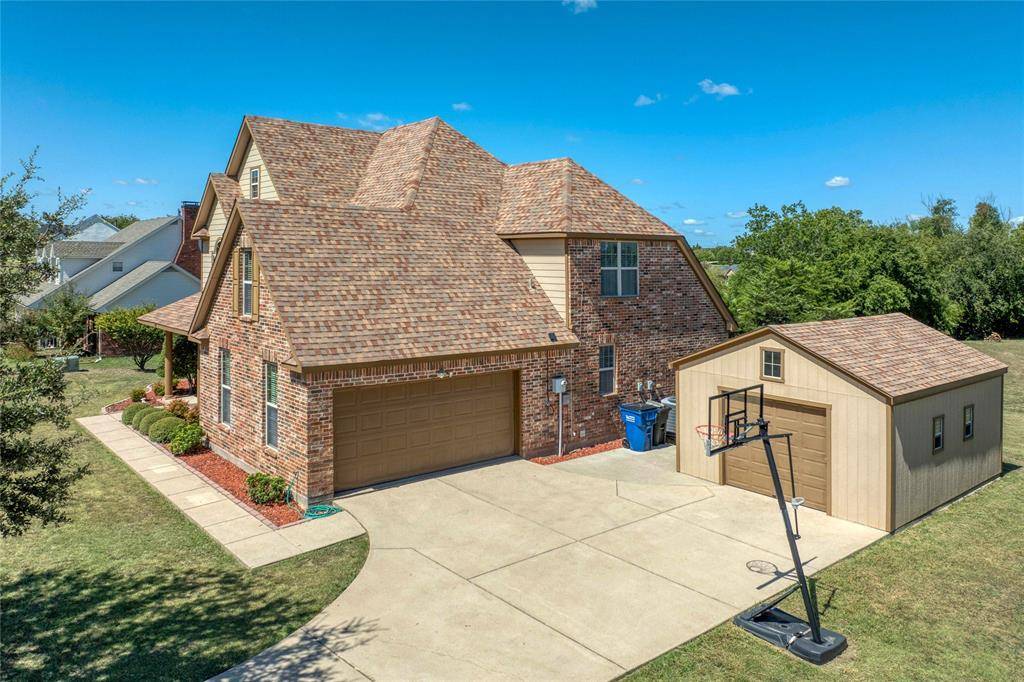 Van Alstyne, TX 75495,717 Belmont Lane