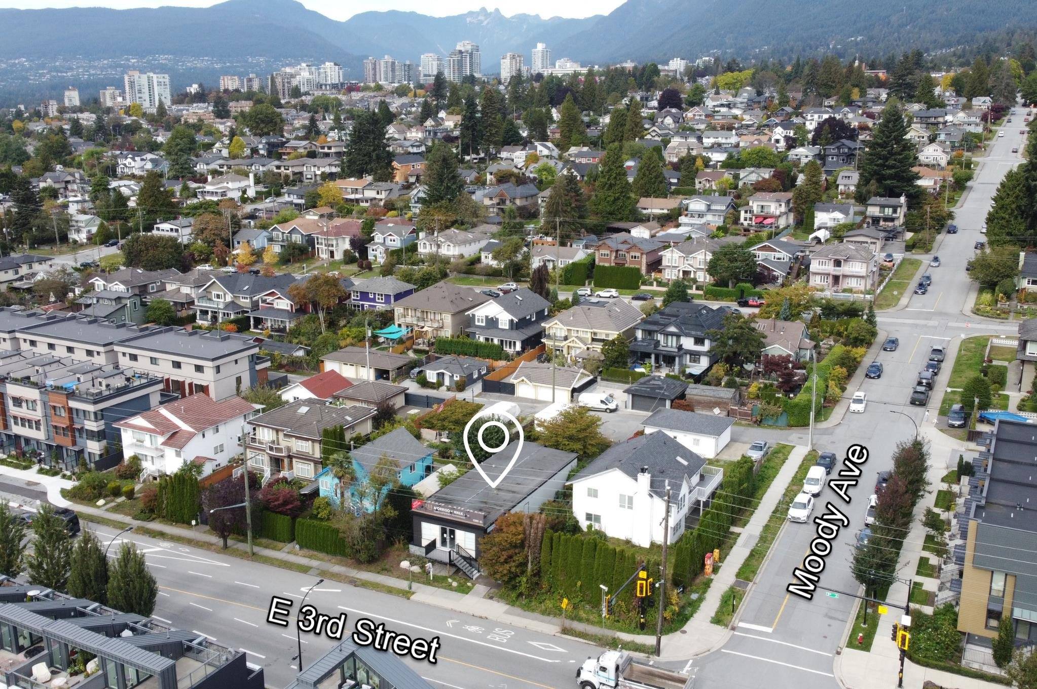 North Vancouver, BC V7L 1G7,658 E 3RD STREET