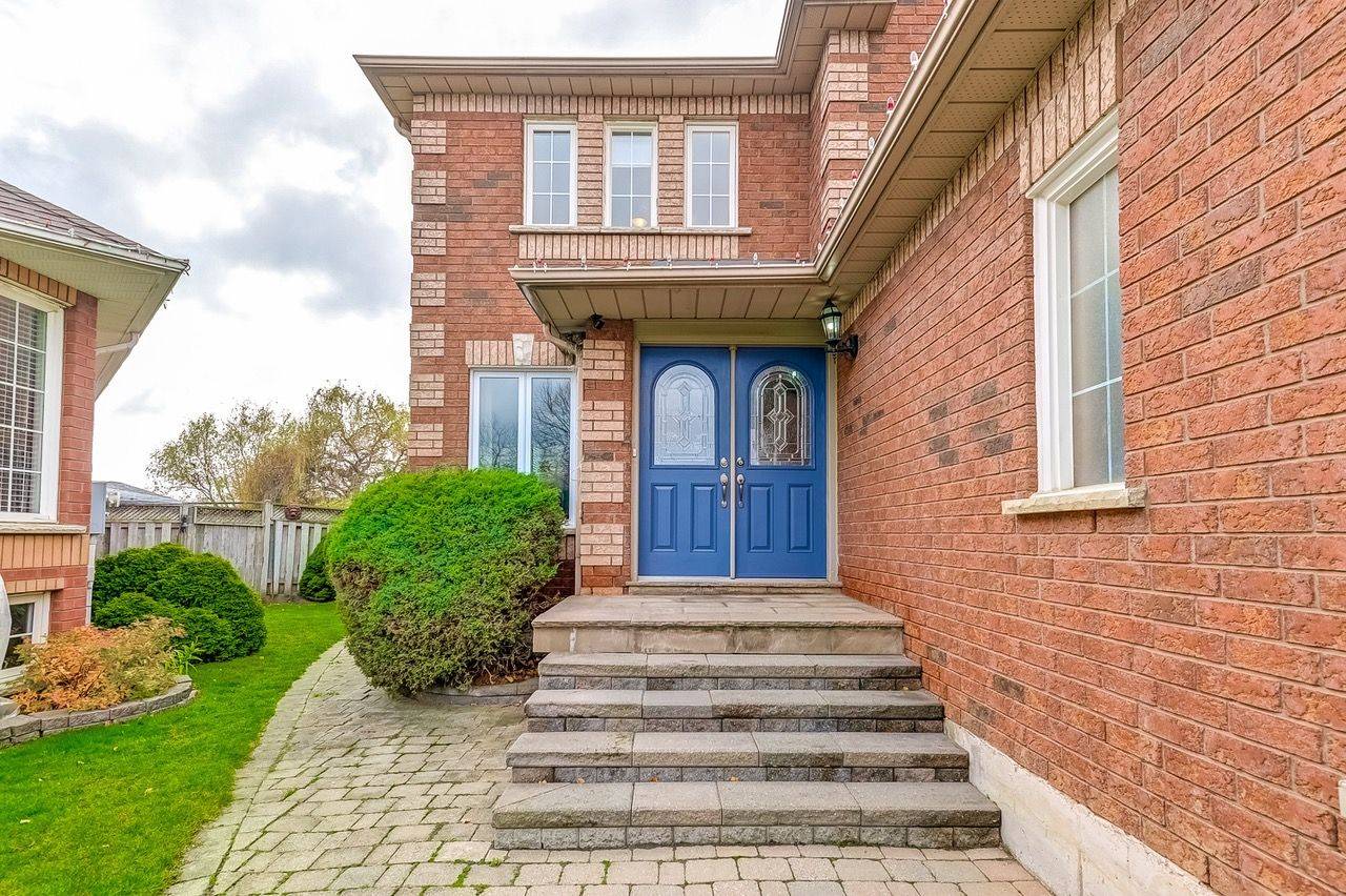 Brampton, ON L7A 1H5,54 Torada CT