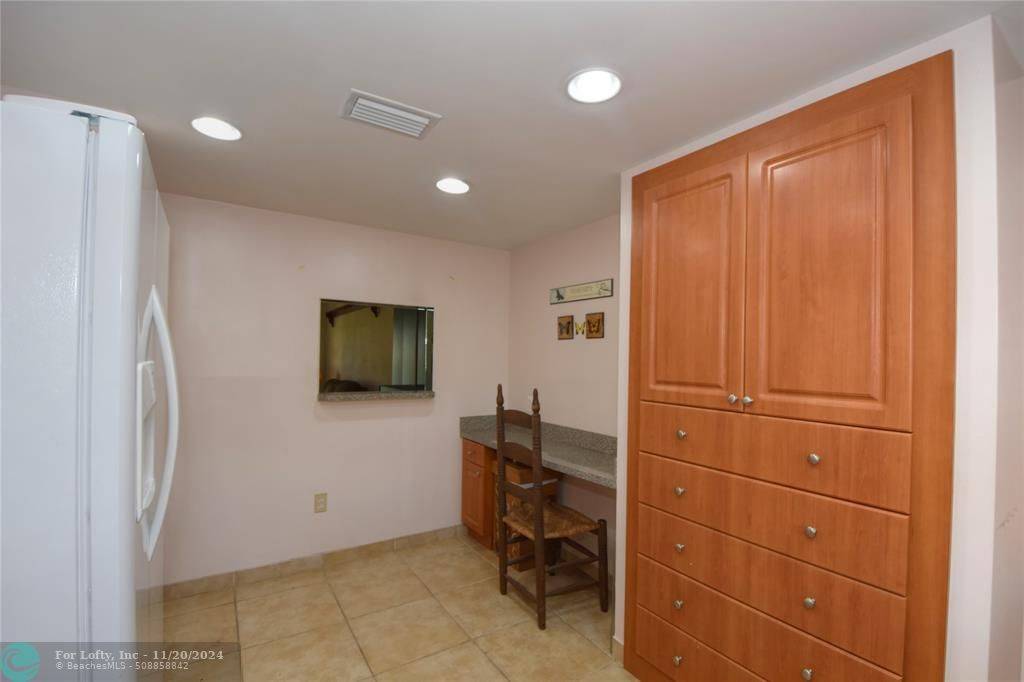 Sunrise, FL 33322,9300 Sunrise Lakes Blvd  #108