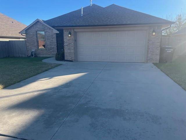 Moore, OK 73160,908 SW 15th Street