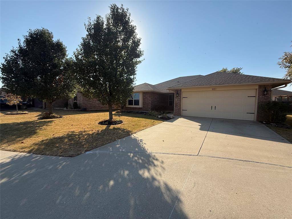 Yukon, OK 73099,901 Redwood Creek Drive