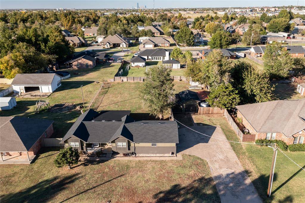 Moore, OK 73160,929 NW 33rd Street