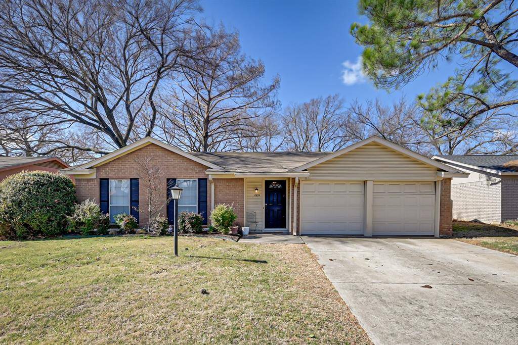 Mansfield, TX 76063,809 Meadowlark Drive