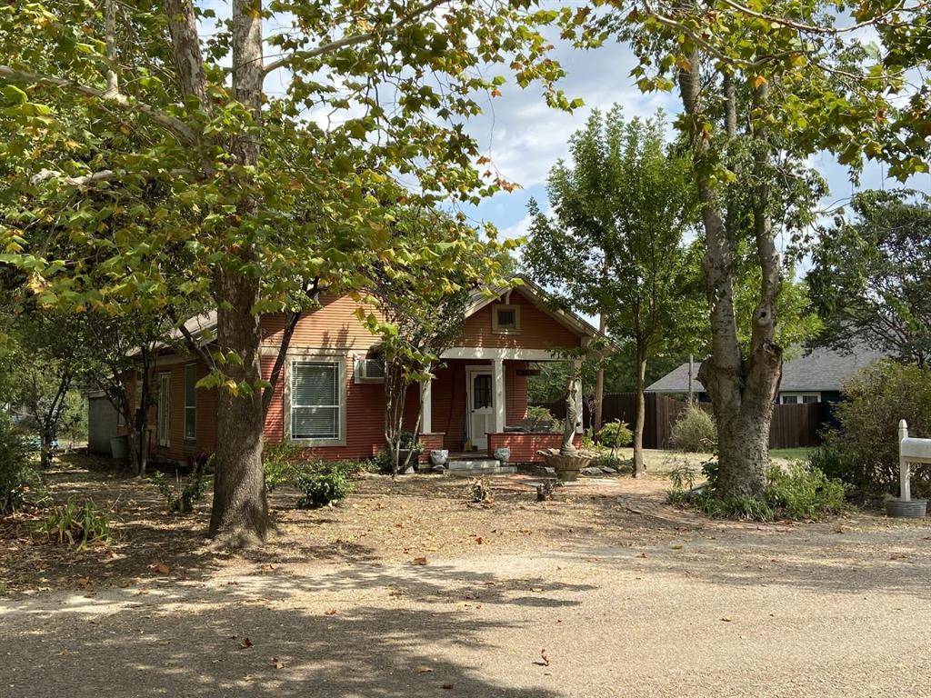 Whitewright, TX 75491,404 W Elm Street