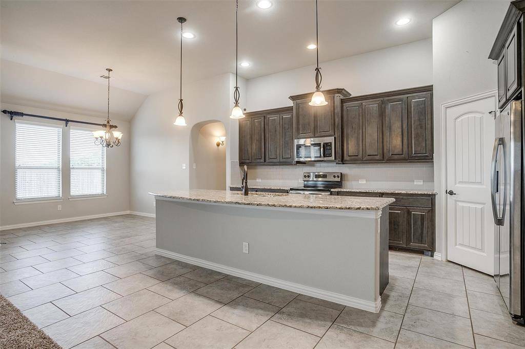 Burleson, TX 76058,1168 Sapphire Lane