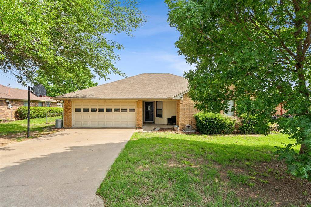 Granbury, TX 76049,3923 Country Meadows Road