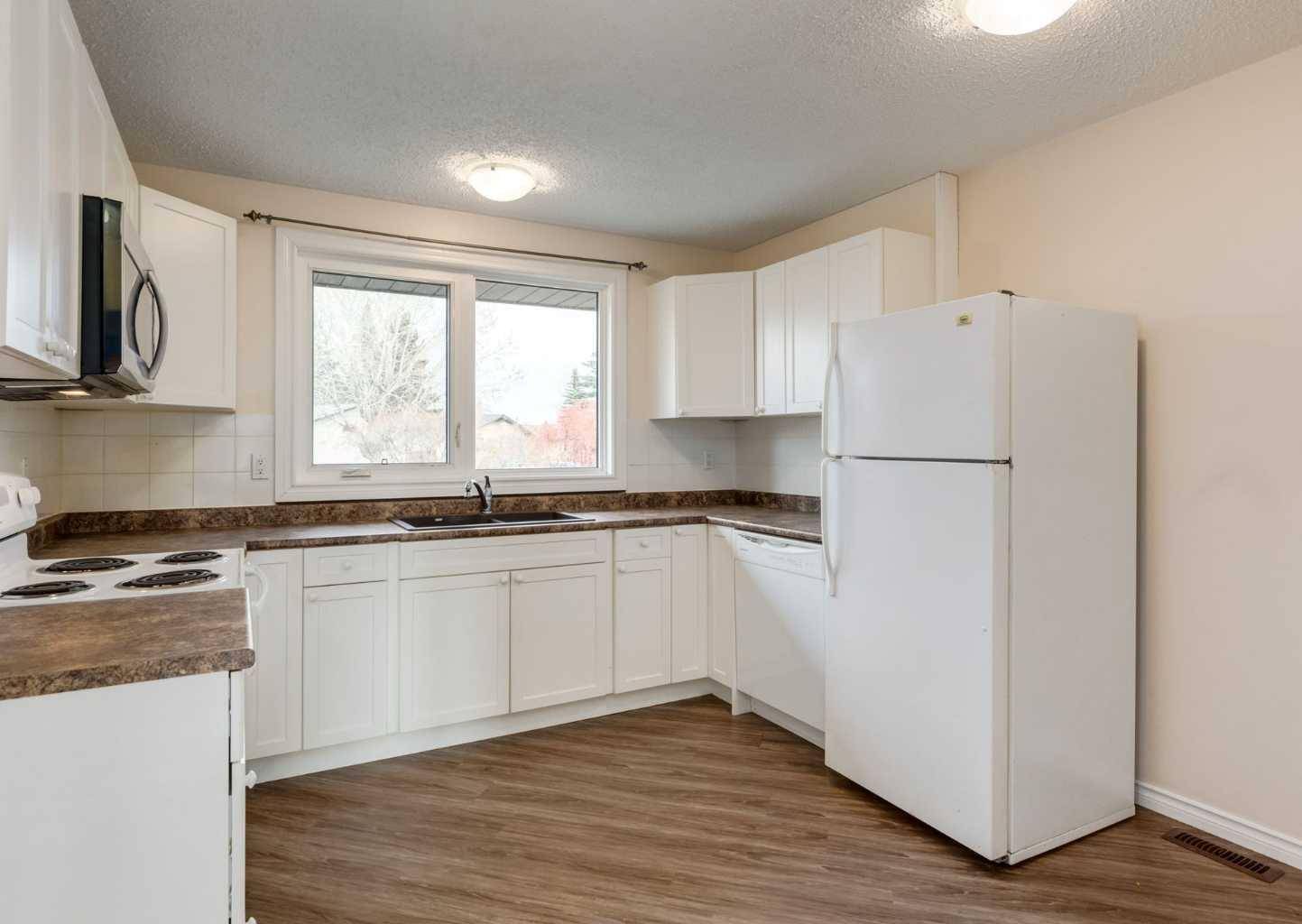 Calgary, AB T2A 5Y7,597 Aboyne CRES NE