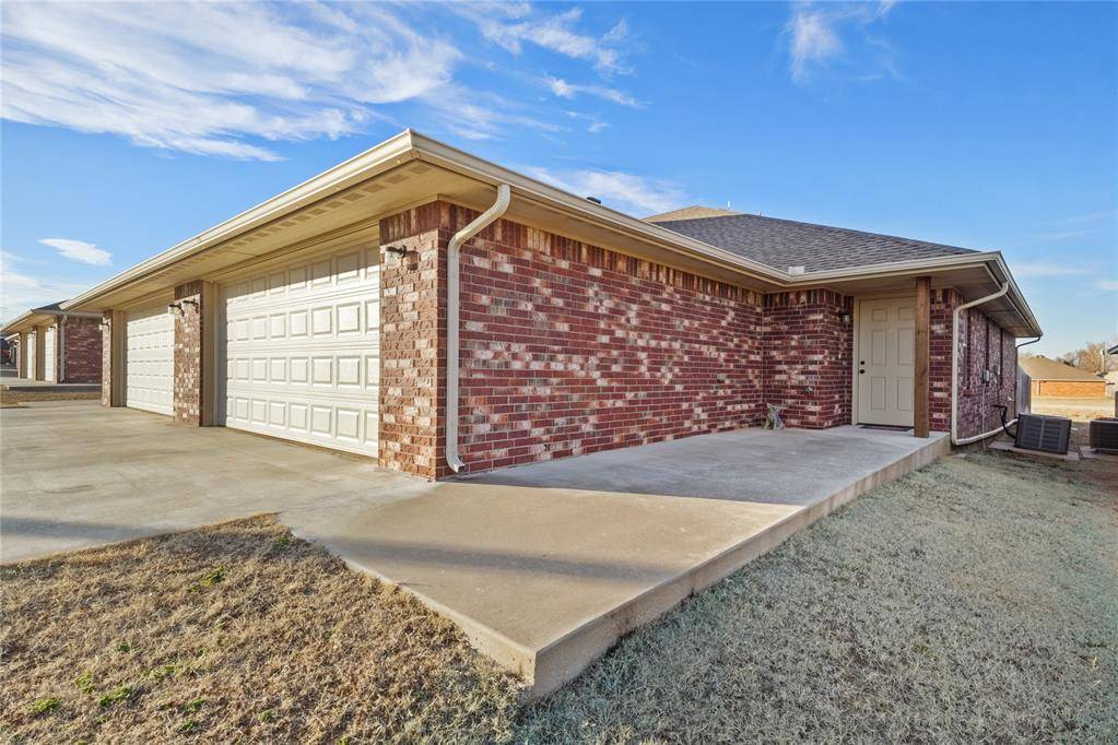 Weatherford, OK 73096,1615 E Lawter Road