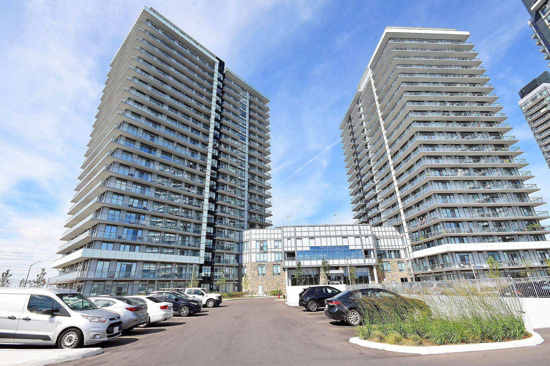 Mississauga, ON L5M 4N7,4655 Metcalfe AVE #206