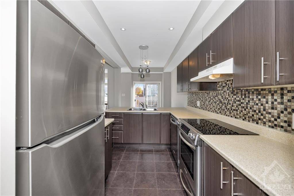 Barrhaven, ON K2J 5T6,859 KENNACRAIG N/A