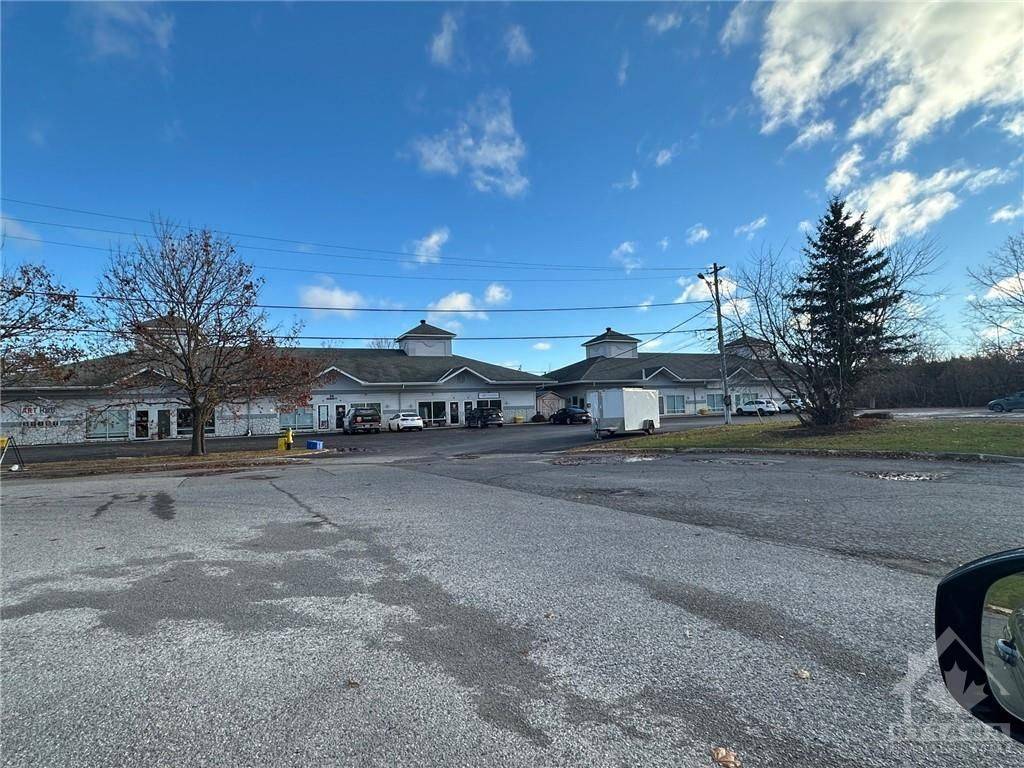 Carleton Place, ON K7C 4J9,40 BENNETT ST