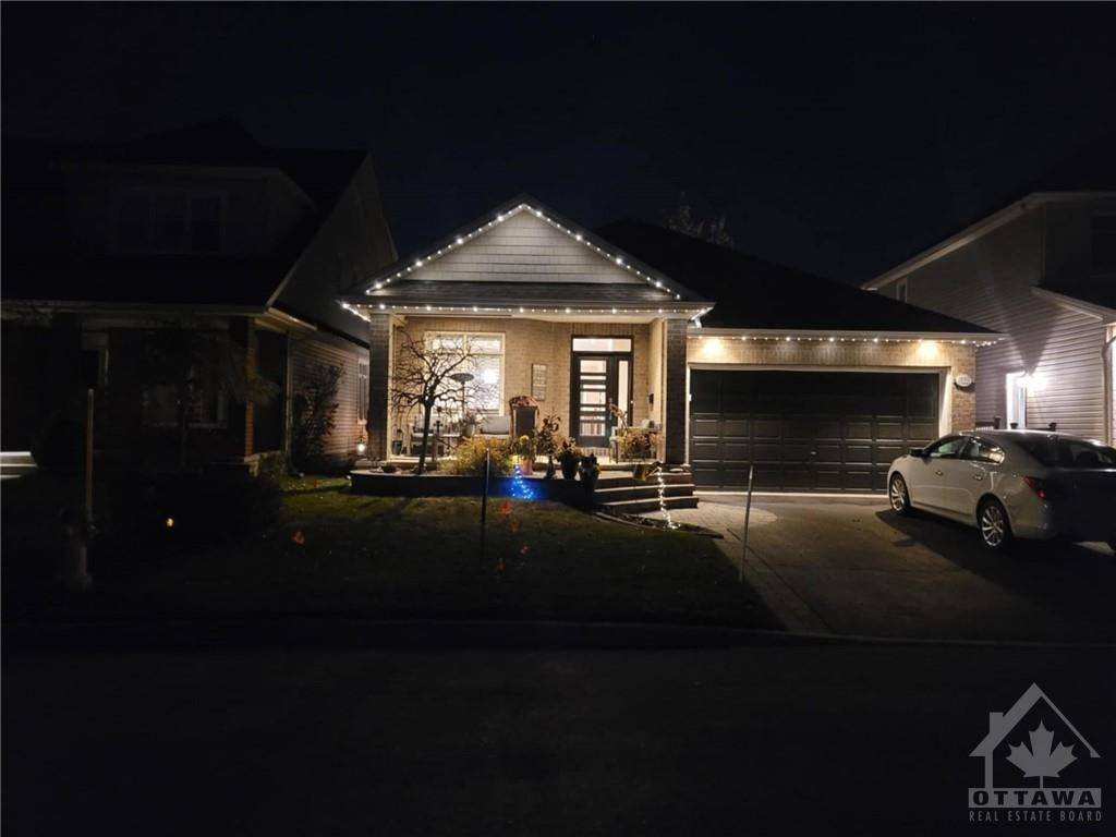 Barrhaven, ON K2J 0Z2,322 TUCANA WAY