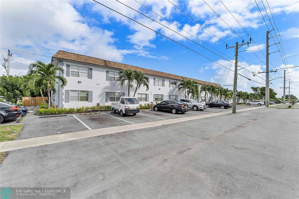 Pompano Beach, FL 33060,395 SW 15th St  #6